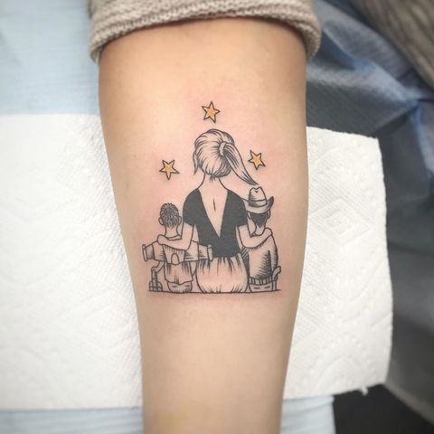 Tatuaje Madre y 2 Hijos
