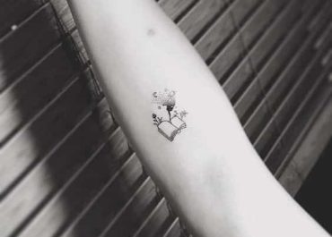 Tatuajes pequeños para mujer en el antebrazo que fascinan