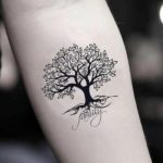 Tatuaje árbol de la vida minimalista