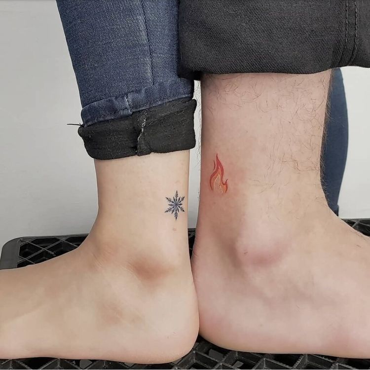 Tatuaje para parejas pequeños - Tattoo Shop Madrid