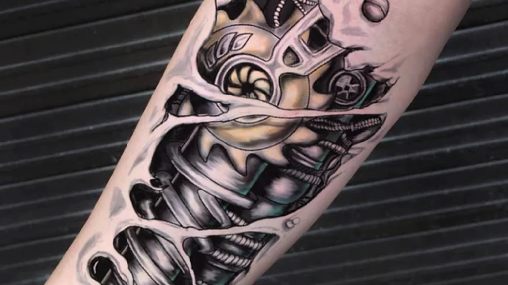 Tatuajes biomecánicos fusionando arte y tecnología